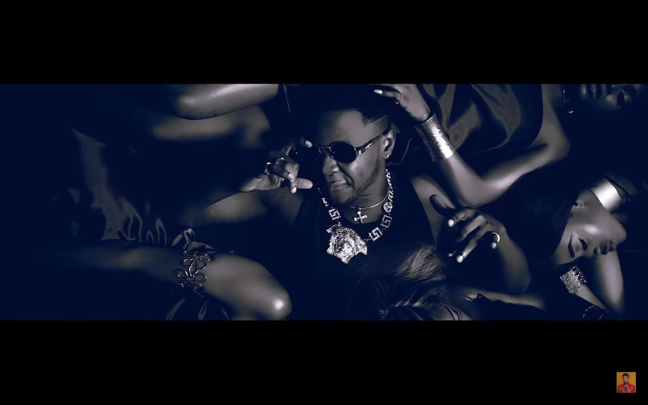 VIDEO Kiss Daniel - Sofa